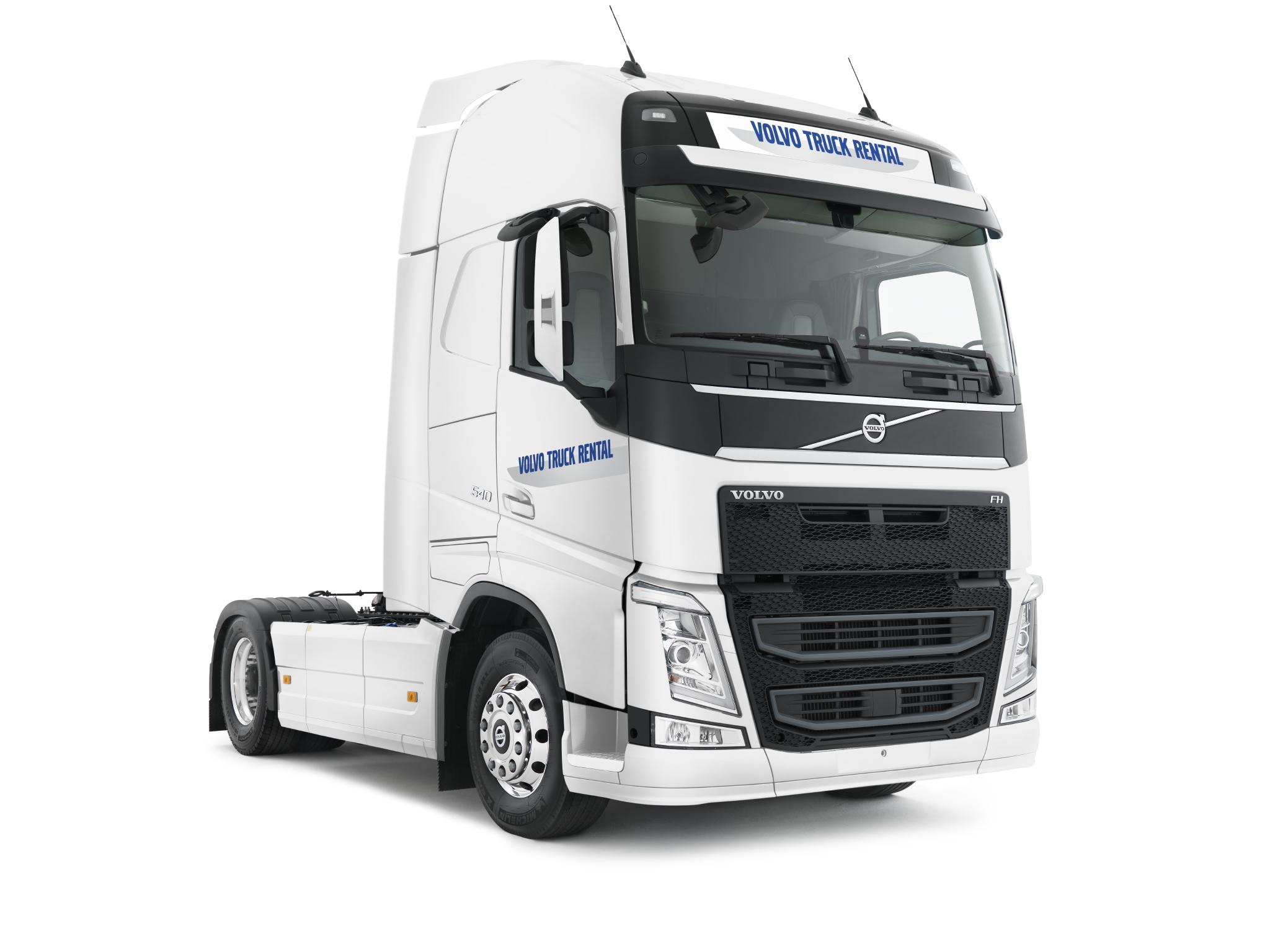 Боковой межосевой спойлер на Volvo FH 4 под стандартный бак
