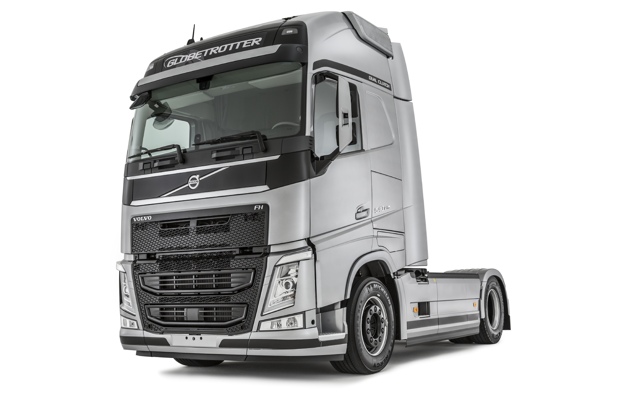 Межосевой спойлер на Volvo FH 4 под короткий бак